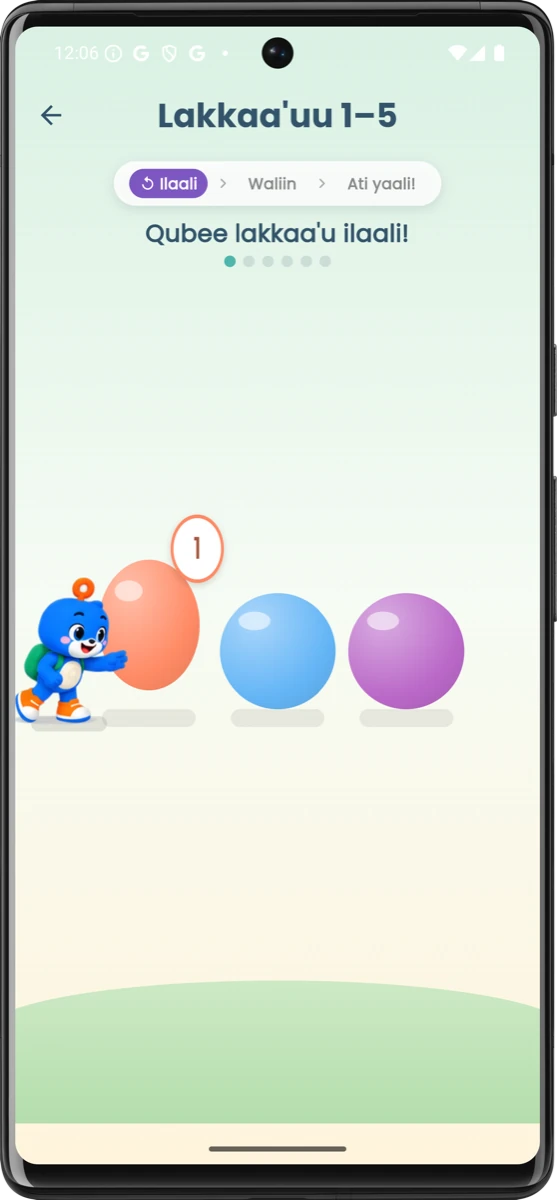 Math World counting lesson: Qubee teaches quantities with native audio on phone